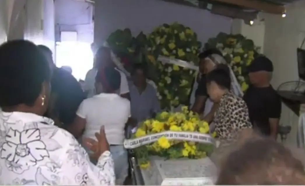 Sepultan estudiante ultimada en Los Guandules