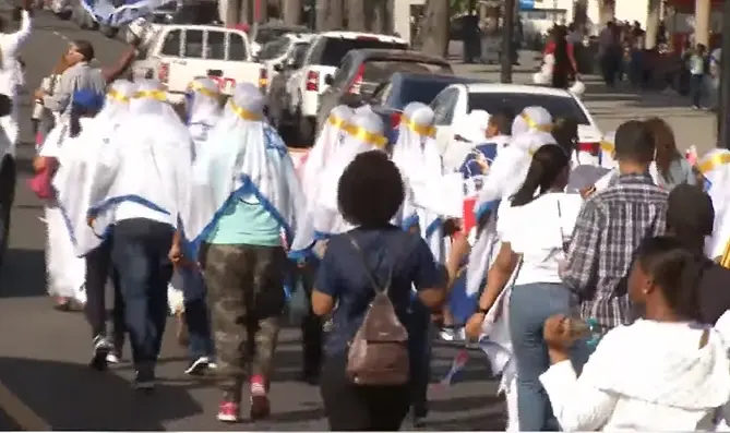 Coalición de evangélicos realiza caminata para honrar sobrevivientes del holocausto