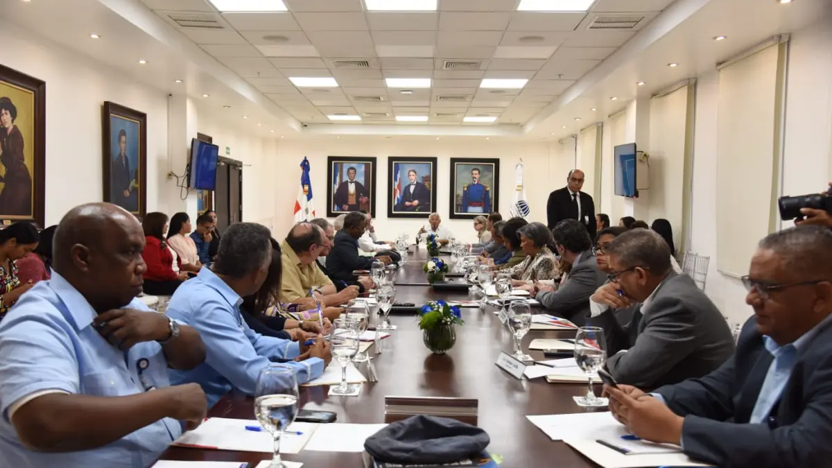 Minerd licita 400 aulas móviles como solución rápida para provincias donde ha aumentado población