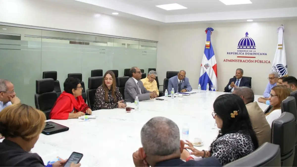 Entidades trabajan en actualización de reglamento sobre residencias médicas