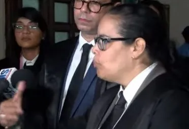 Gonzalo Castillo salió de la administración pública con deuda de cinco mil millones de pesos, dice abogada