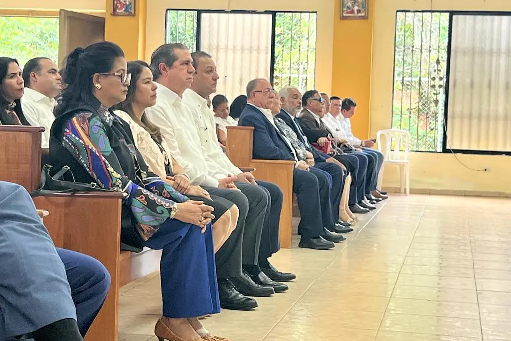 Realizan misa por la recuperación de la salud de Danilo Medina