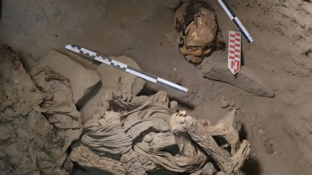 Encuentran una momia de aproximadamente 1,200 años en Perú