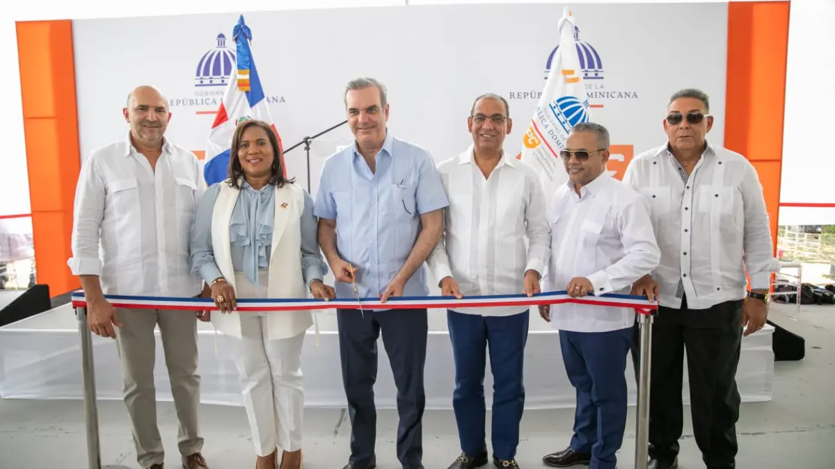 Presidente Abinader inaugura obras reconstruidas en la provincia Monseñor Nouel