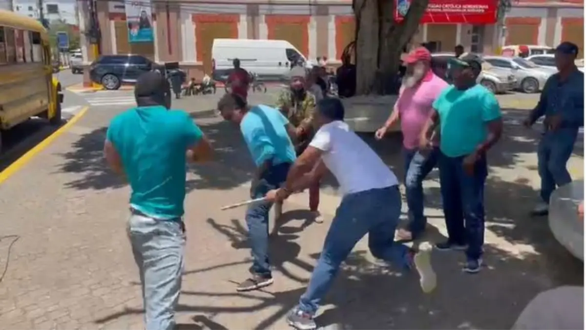 Reportero gráfico denuncia fue agredido por dirigentes del FALPO