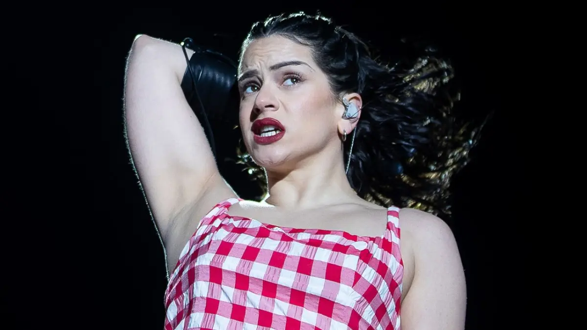 Rosalía y Rauw Alejandro, dos vampiros por Barcelona en su nuevo videoclip