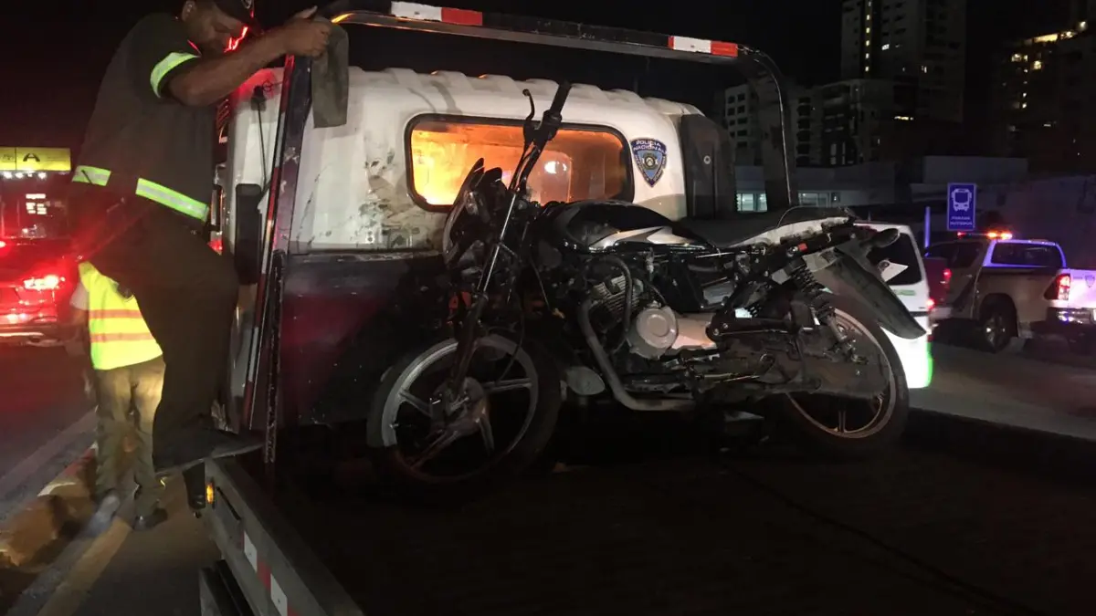 Muere motorista tras ser atropellado en la John F. Kennedy