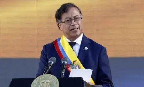 Petro cambia a siete de sus ministros, entre ellos los de Hacienda y Salud