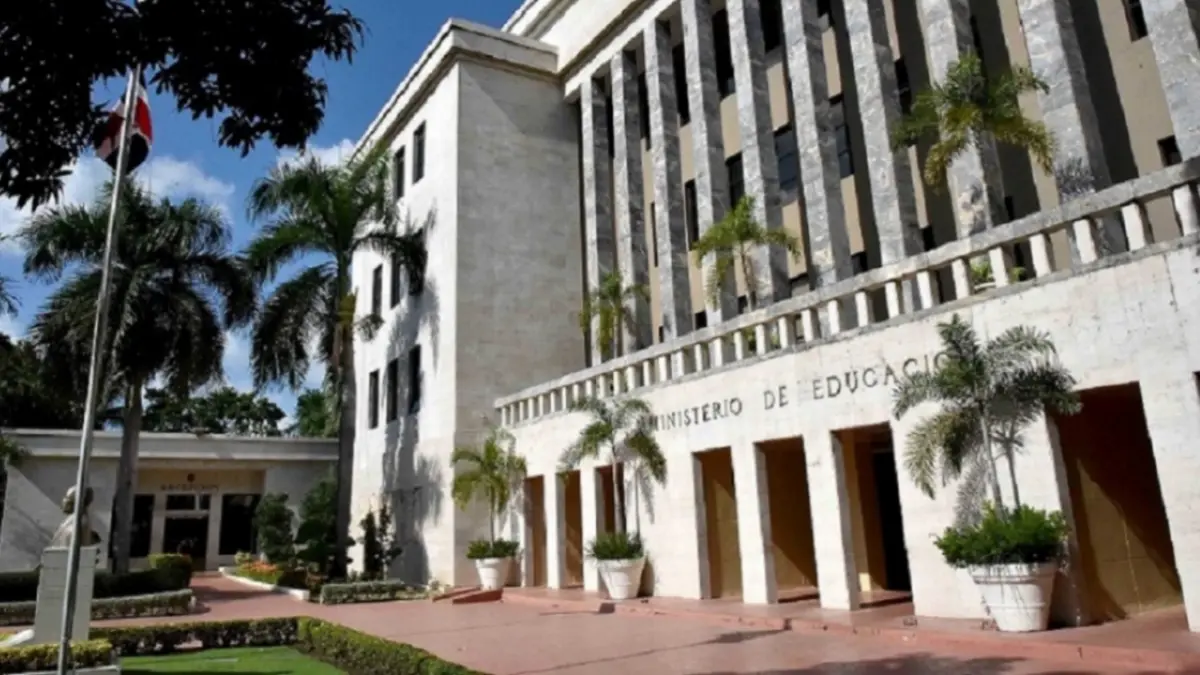 Minerd deplora rechazo de ADP a participar en revisión y aplicación del Código de Ética