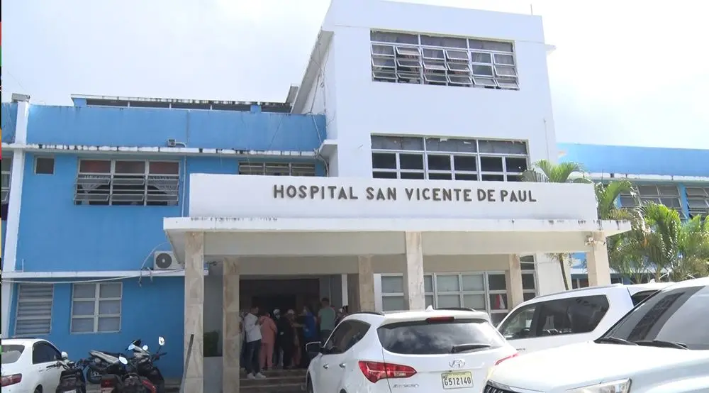 Renuncia director del Hospital San Vicente de Paul en SFM
