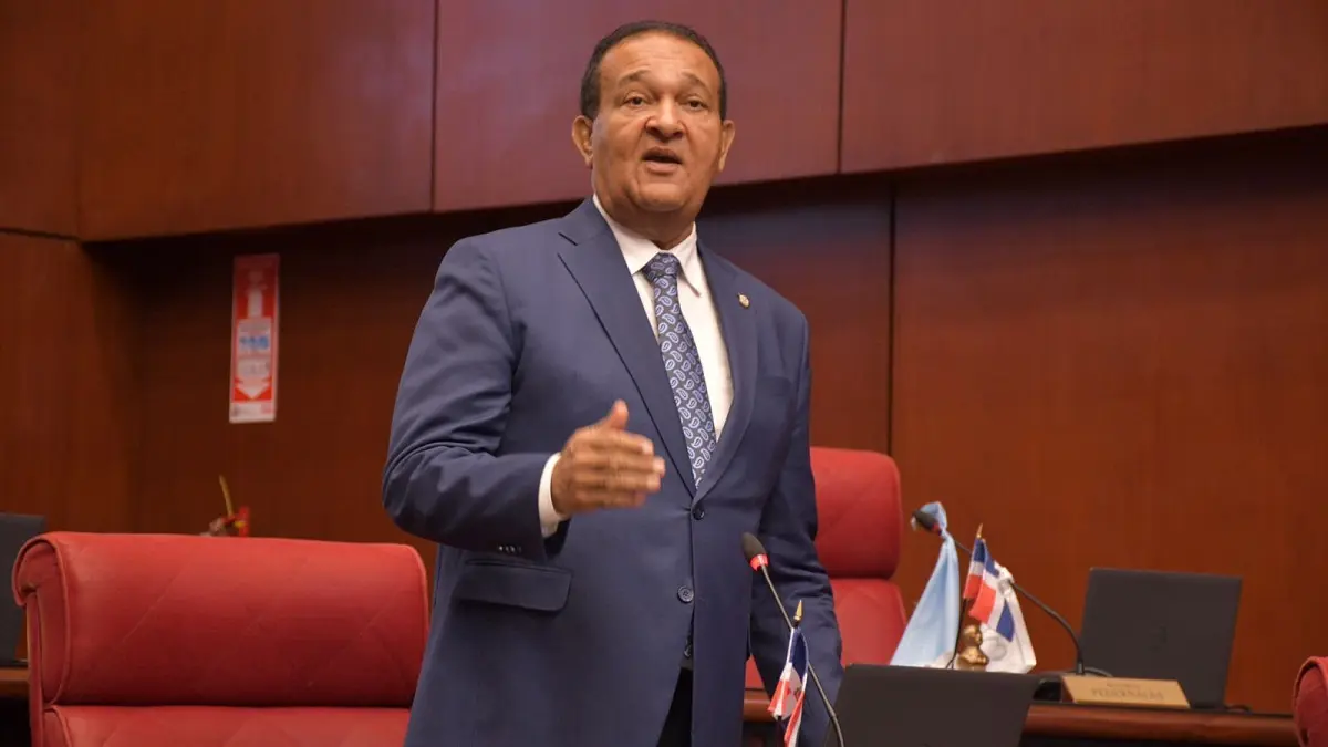 Visados a haitianos “es un gran negocio, todo el mundo califica”, dice Antonio Marte