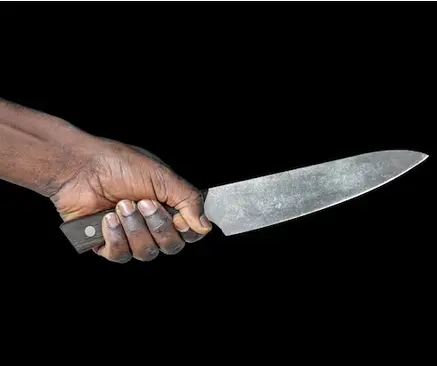 Hombre muere tras agresión con arma blanca en La Vega