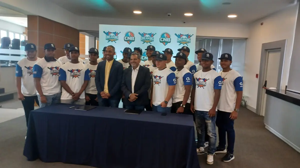 Acuerdo entre Dream Big y Comisionado de Béisbol concederá becas a diferentes disciplinas deportivas