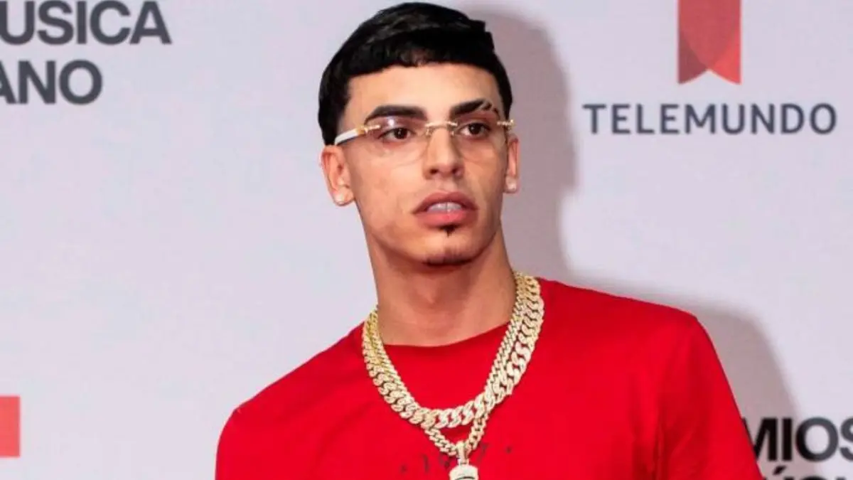 Detienen al artista urbano puertorriqueño Luar La L por posesión de drogas y armas