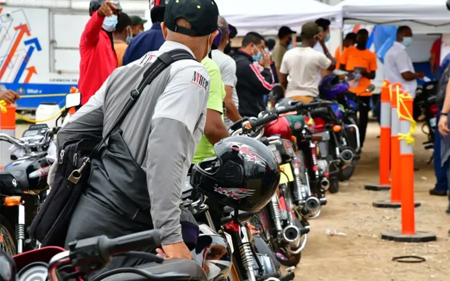 Casi el 50 % de los motoristas se han registrado, a dos años de iniciar proceso, según directora regional del Intrant