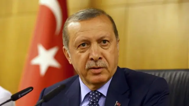 Erdogan termina la campaña electoral con un multitudinario rezo en Santa Sofia