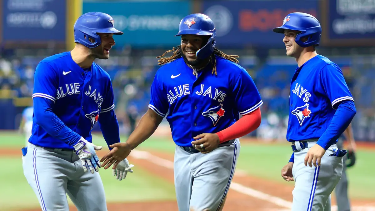 Vladimir Guerrero Jr. acuerda extensión histórica con los Azulejos por 14 años y $500 millones