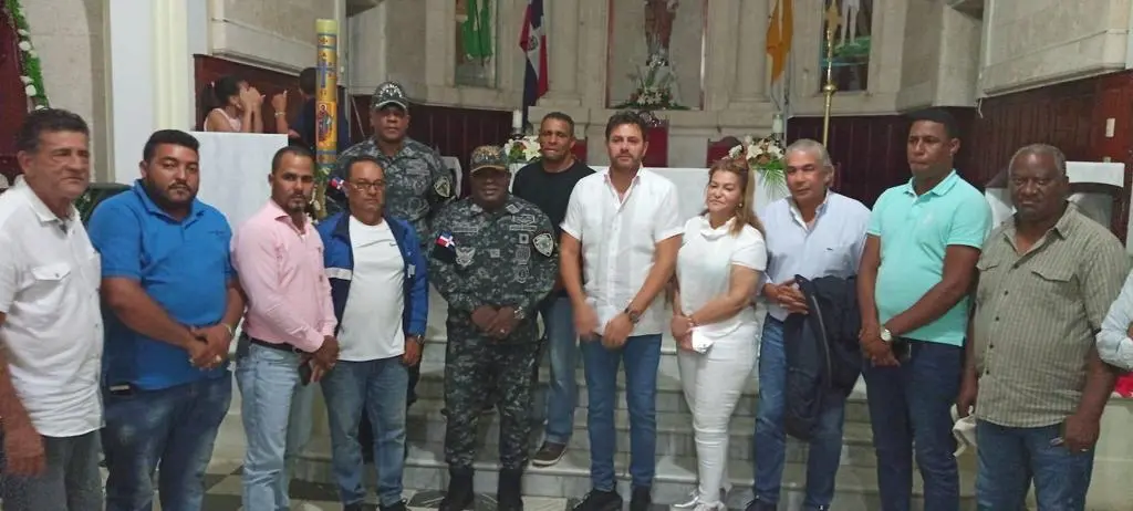 Manifestantes en Ocoa abandonan iglesia tras acuerdo de inicio de reparación de carreteras