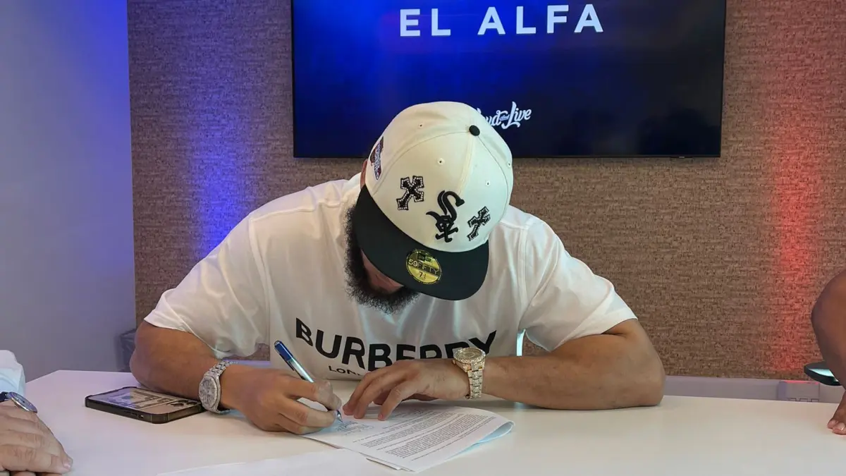 El Alfa firma por USD$10 millones de dólares para iniciar su gira en USA