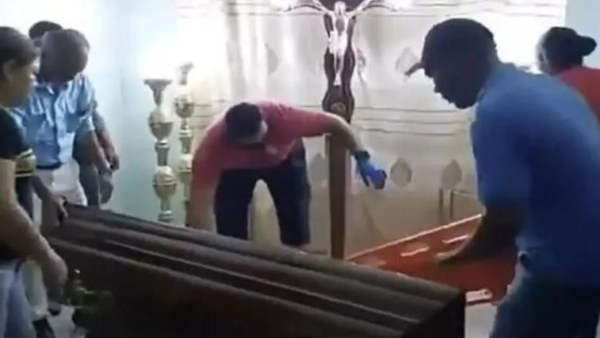 ¡Insólito! Anciana se despierta dentro de un ataúd durante su propio velatorio en Ecuador
