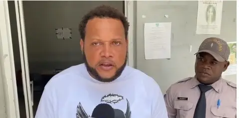 Hombre admite robo en bancas, se entrega a la PN y dice “que los jueces determinen mi castigo