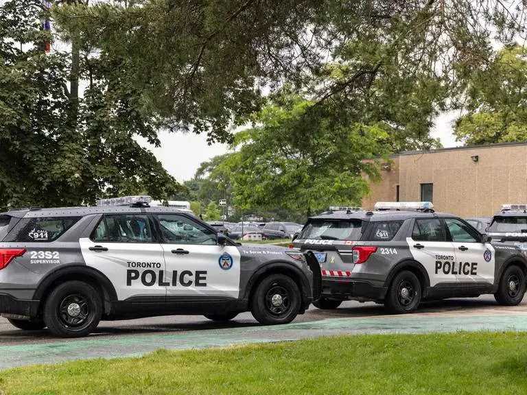 Al menos 15 muertos en un accidente entre un camión y un microbús en el oeste de Canadá