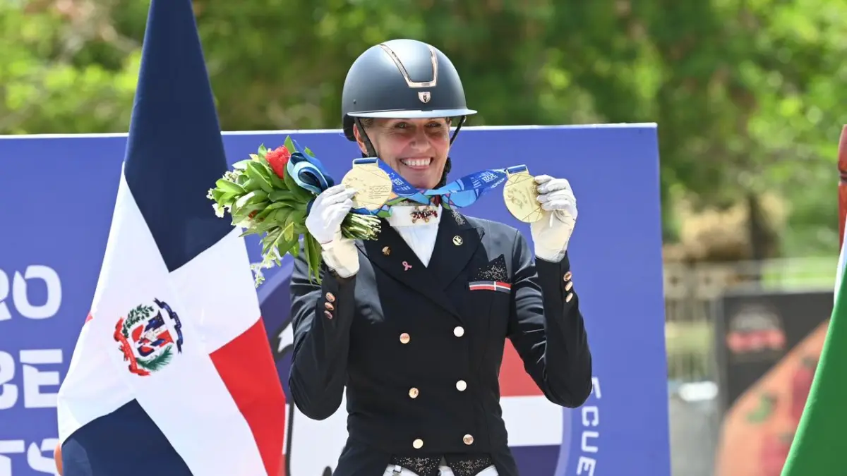 RD logra dos medallas de oro en adiestramiento de ecuestre