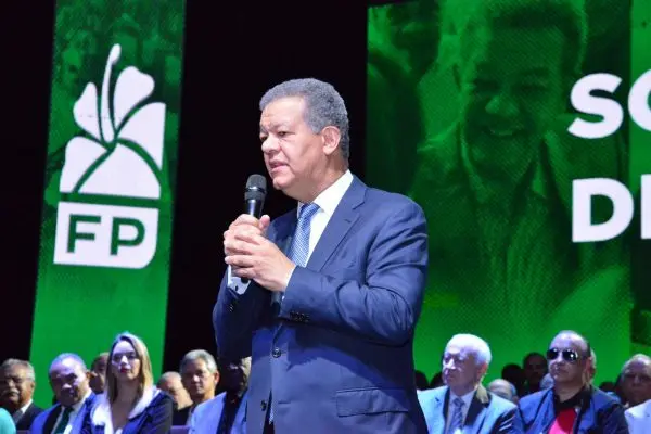 Fuerza del Pueblo escoge a unanimidad a Leonel Fernández como su candidato presidencial