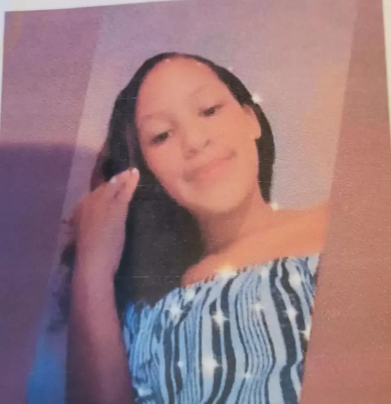 Una extensión, evidencias de cloro y toalla con olor a alcohol, lo encontrado en escena donde murió adolescente en Villas Agrícolas