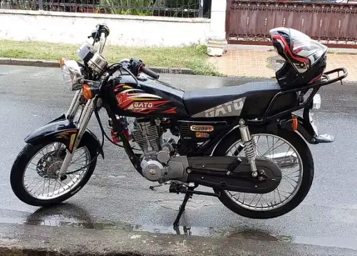 Hombre denuncia tras prestarle motocicleta a un amigo no ha vuelto a saber de su paradero