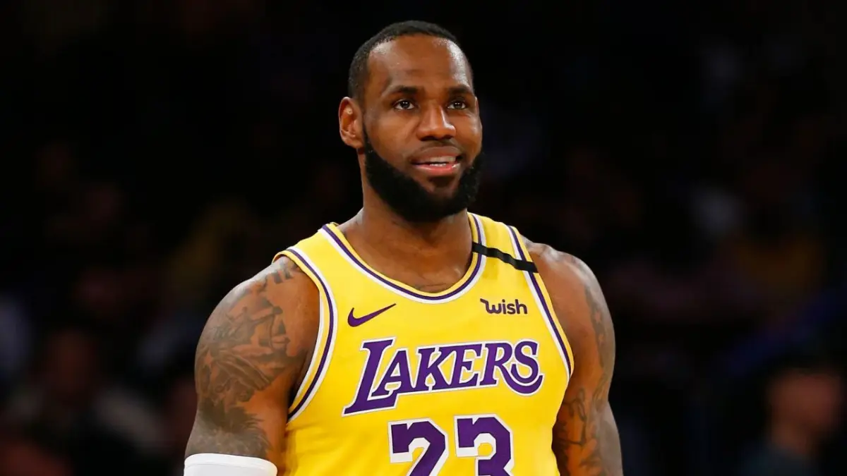 LeBron James agradece el apoyo que ha recibido tras el paro cardíaco de su hijo Bronny