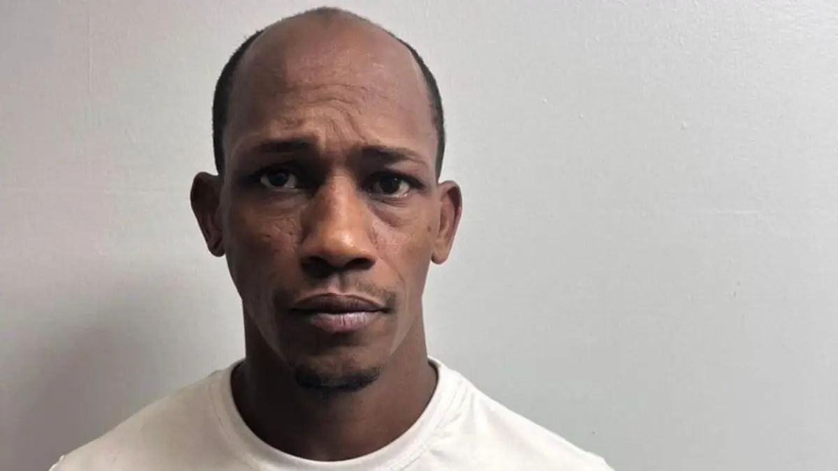 Apresan hombre que ultimó vecino tras discusión por una basura