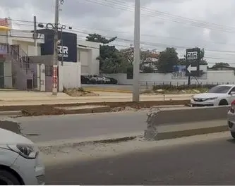 Continúa rechazo del muro en autopista San Isidro; moradores abren 14 accesos