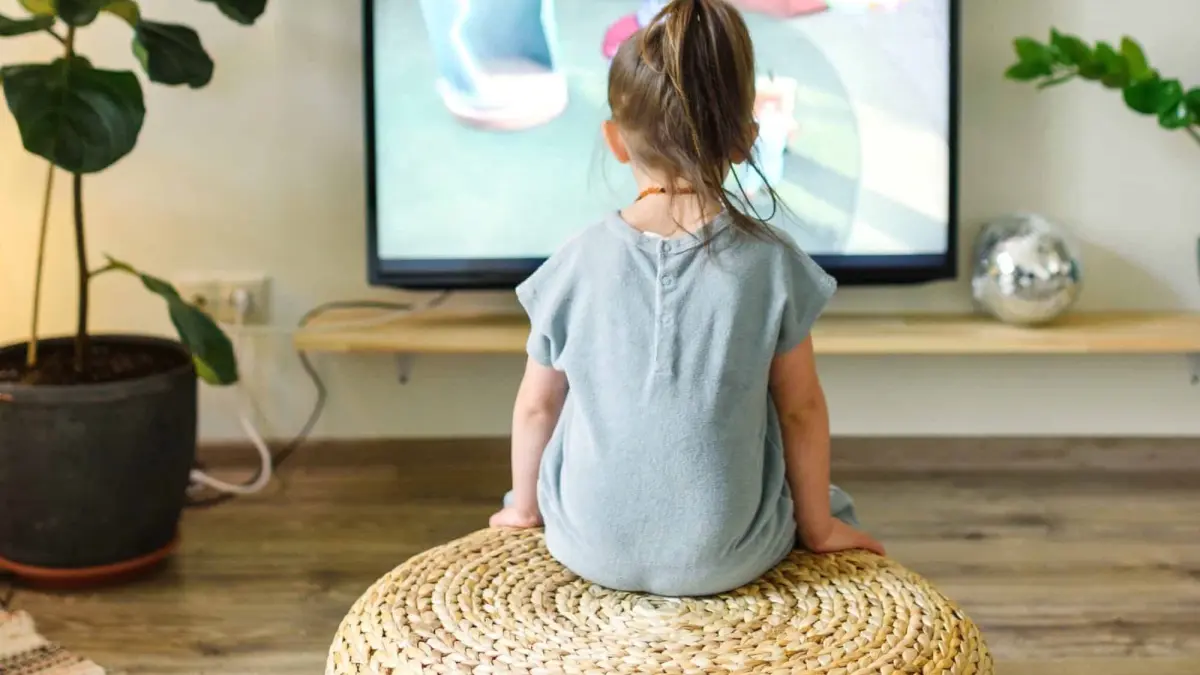 El uso de pantallas produce retrasos en el lenguaje de los niños: cuáles son las razones, según los expertos