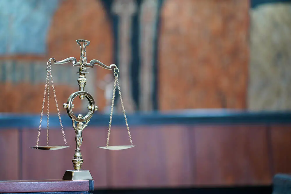 Condenan al Ney Arias Lora pagar RD$10 millones a paciente al que le amputaron pierna tras infección