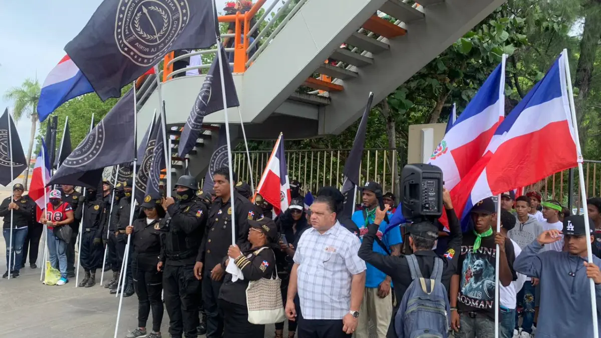 Organizaciones demandan a las autoridades la deportación masivas de indocumentados