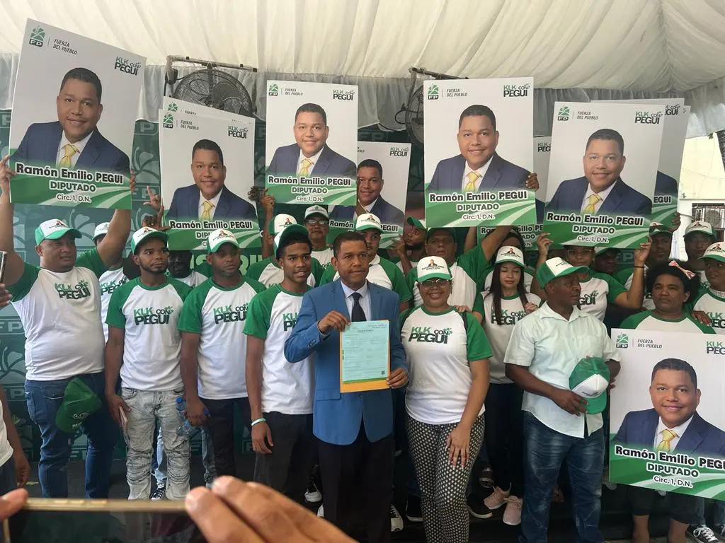 Dirigente político inscribe su precandidatura a diputado por la FP