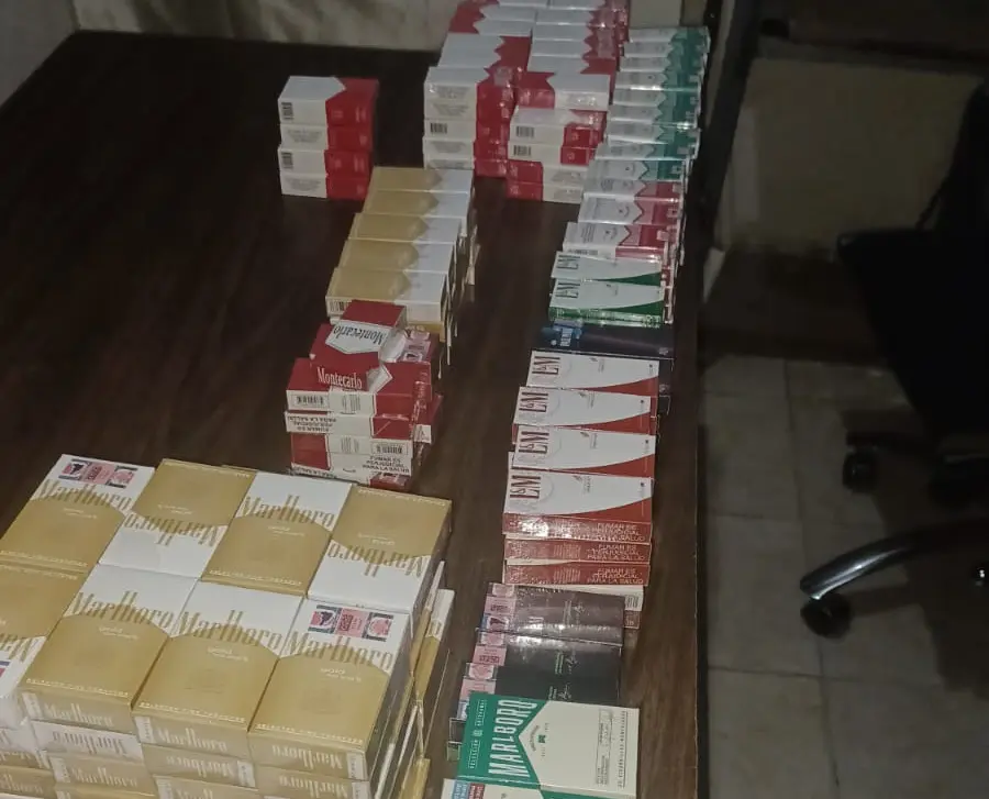 Policía apresa a mujer tras intentar robar 293 cajetillas de cigarrillos en La Sirena