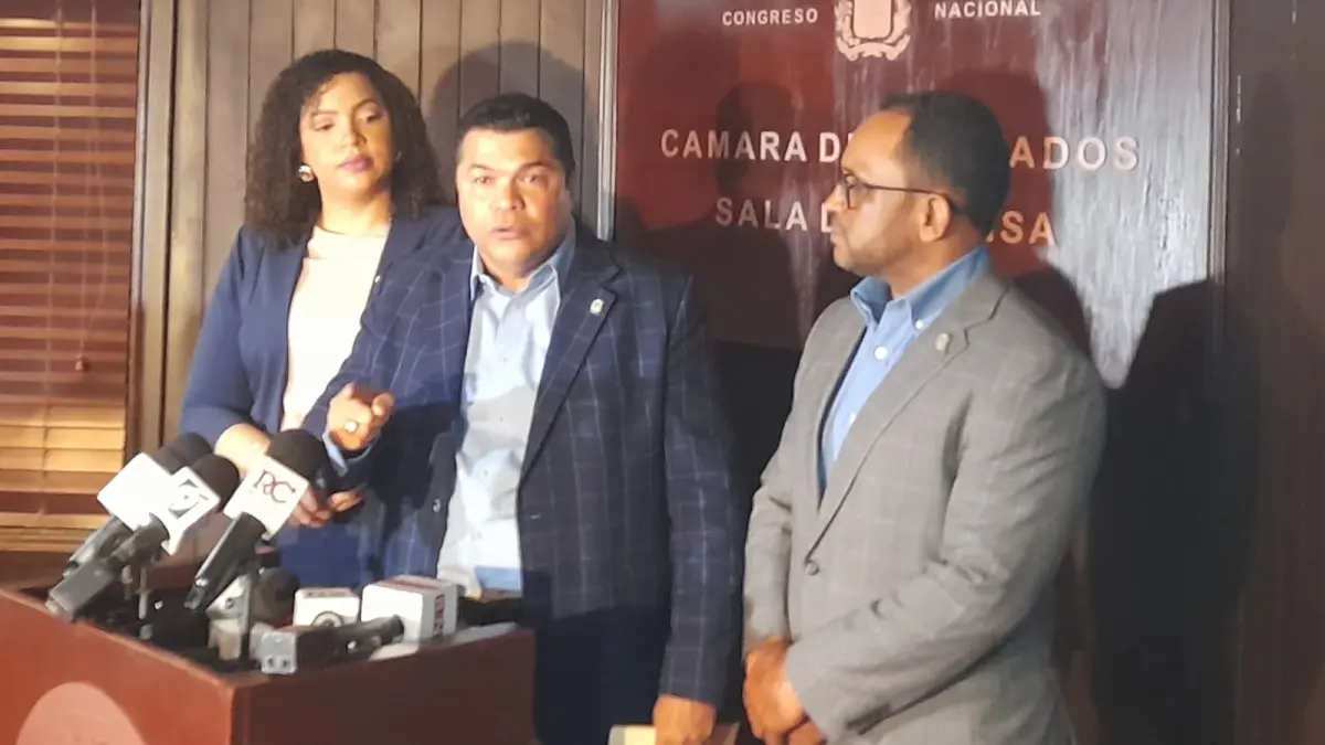 Diputado somete proyecto para proteger derechos laborales de periodistas y comunicadores