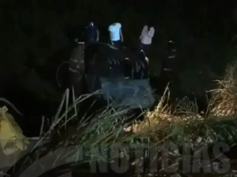 Tras accidente de tránsito, hombre denuncia muros son peligrosos en Av. Ecológica