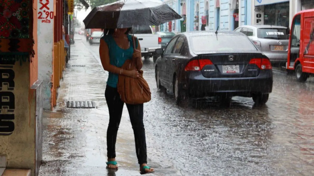 Seguirán los aguaceros por onda tropical y vaguada