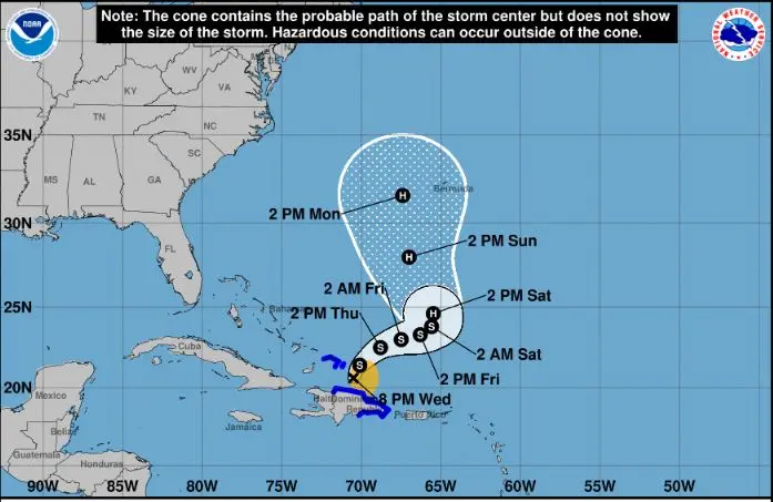 Franklin se encuentra en el Atlántico a 90 km de Puerto Plata