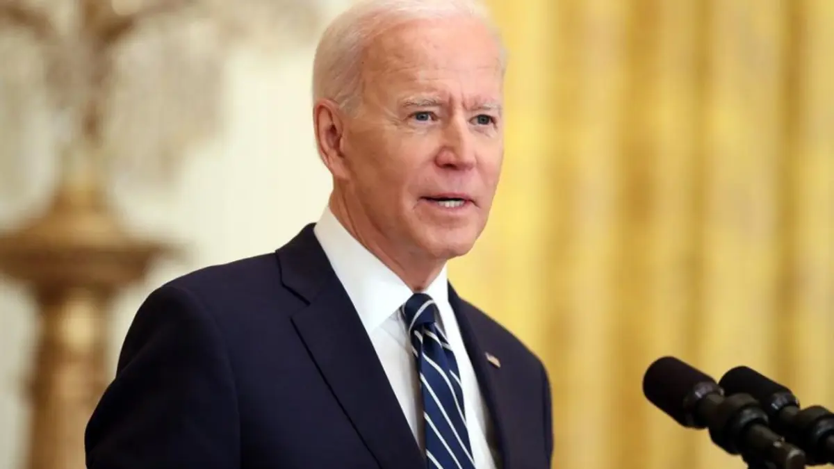 Biden impone límites a las inversiones de EE.UU. en ciertas empresas tecnológicas chinas