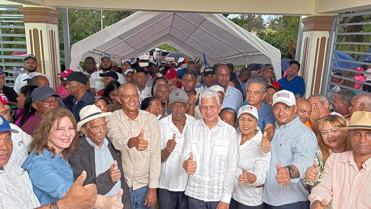 Varios miembros del PLD salen hacia el PRM