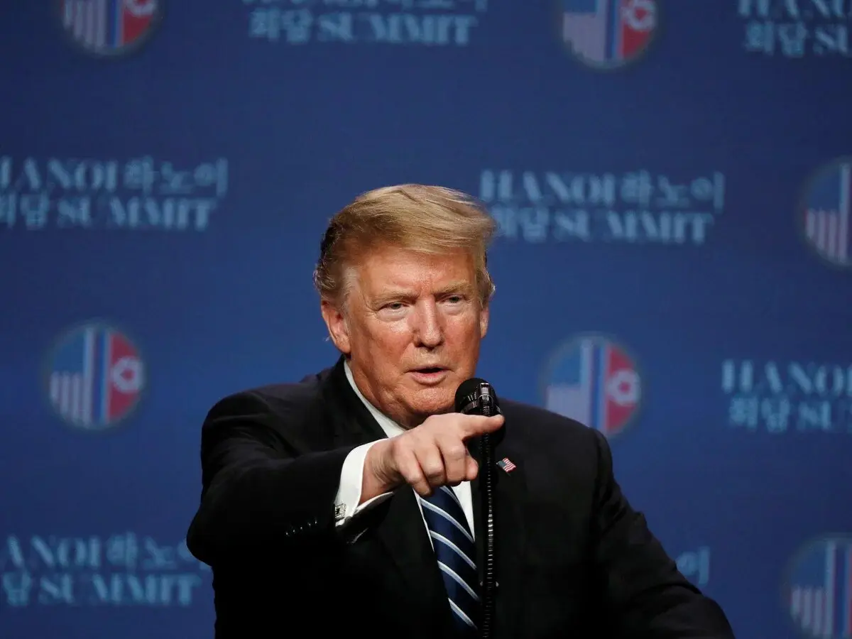 Trump se burla de sus adversarios y refuerza su discurso sobre el cierre de la frontera