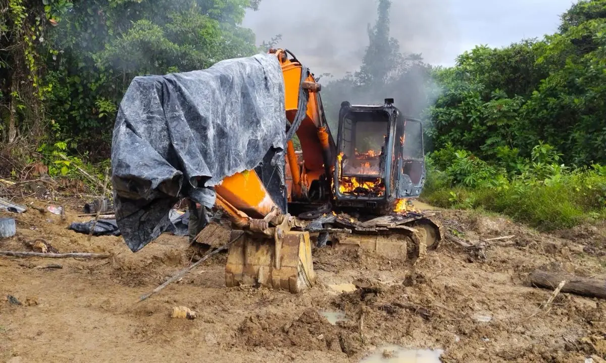 Militares destruyen estructuras clandestinas de la minería ilegal en Amazonía de Venezuela