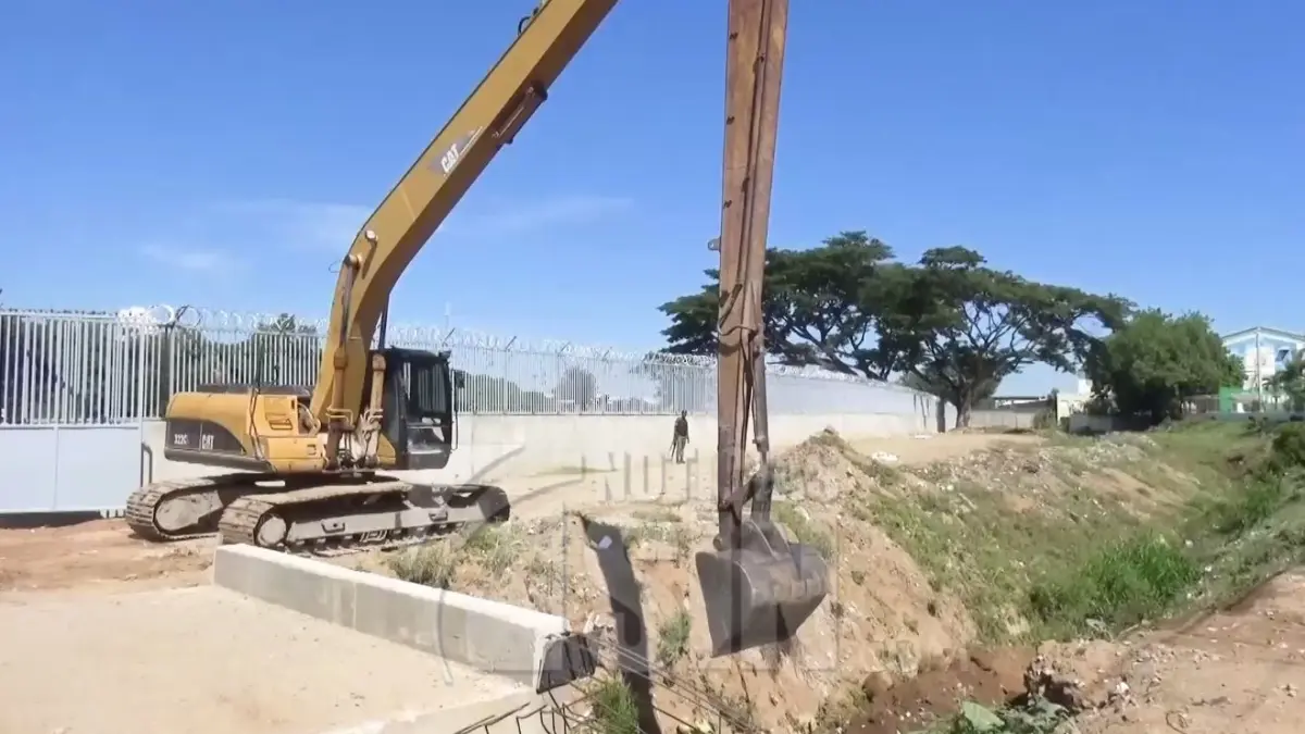 Avanzan trabajos para rehabilitación del canal La Aduana