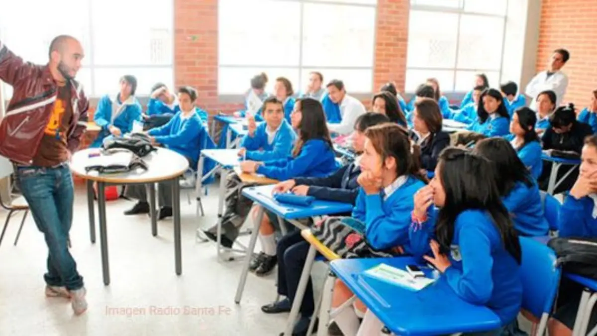 España dona soluciones digitales a escuelas de Colombia