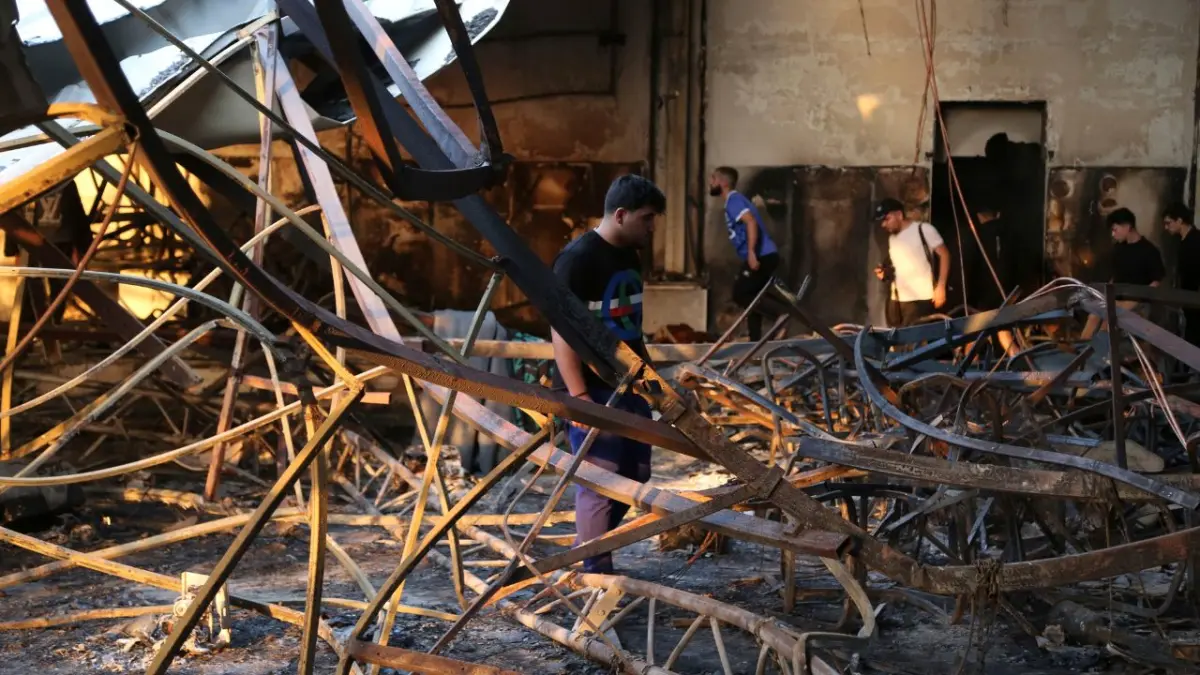 Detienen dueños del local incendiado que causó 114 muertos