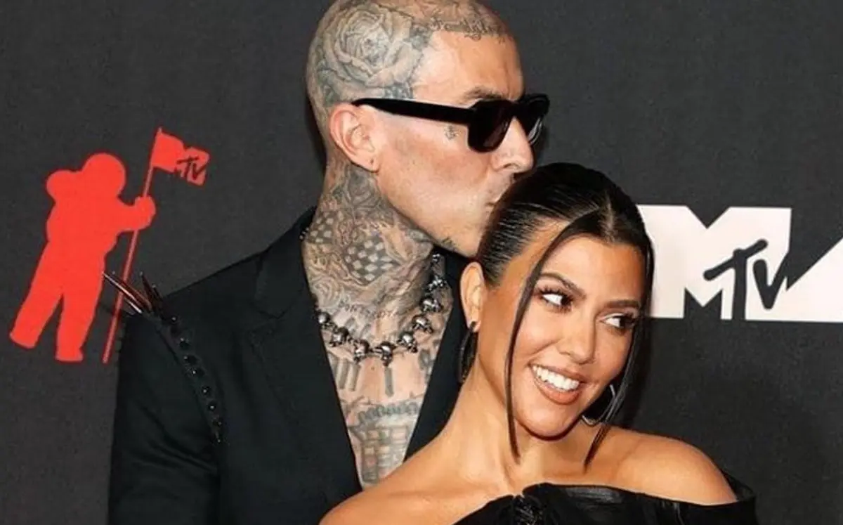 Kourtney Kardashian revela se sometió a cirugía fetal de urgencia